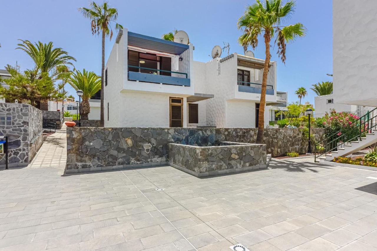 Apartment Apart America - 150 Meters From The Beach, Free Wi-Fi 아로나 외부 사진
