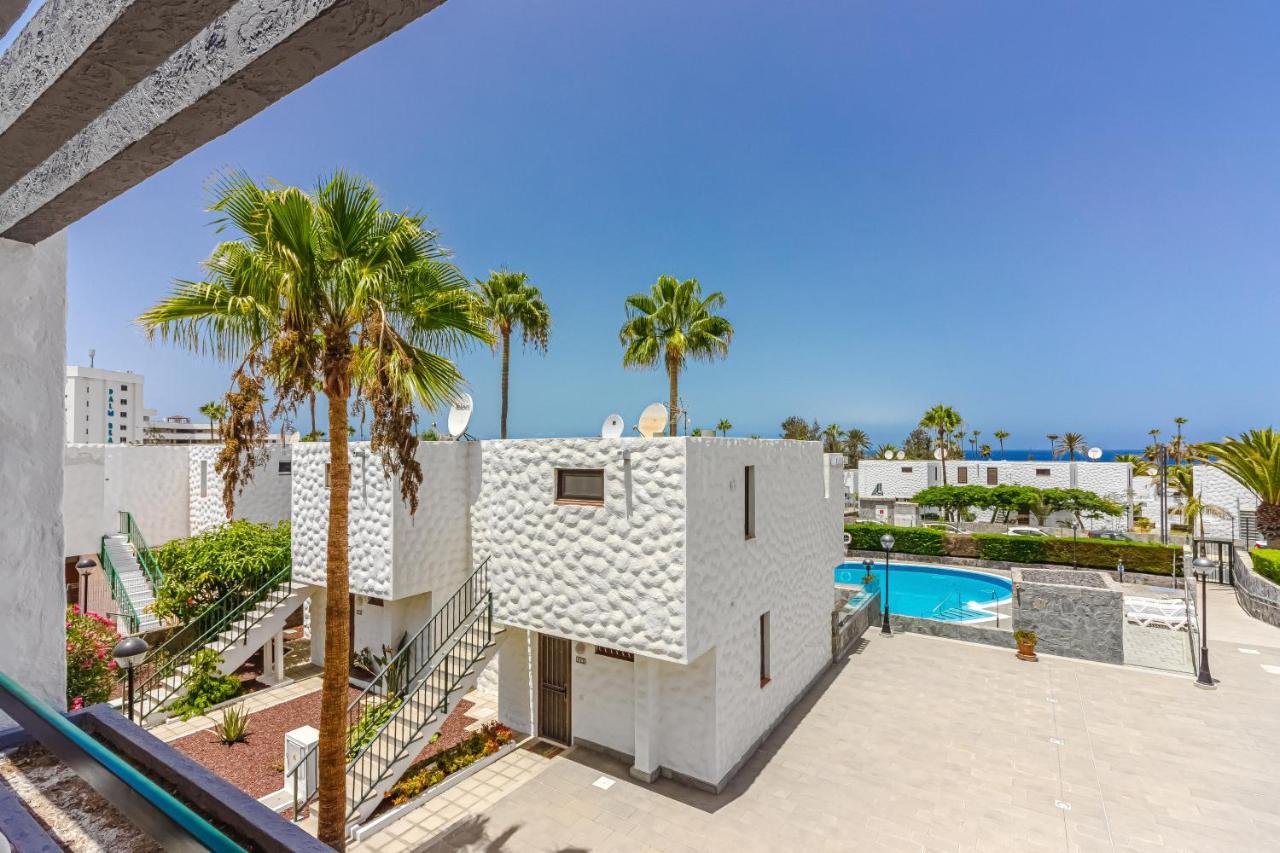 Apartment Apart America - 150 Meters From The Beach, Free Wi-Fi 아로나 외부 사진